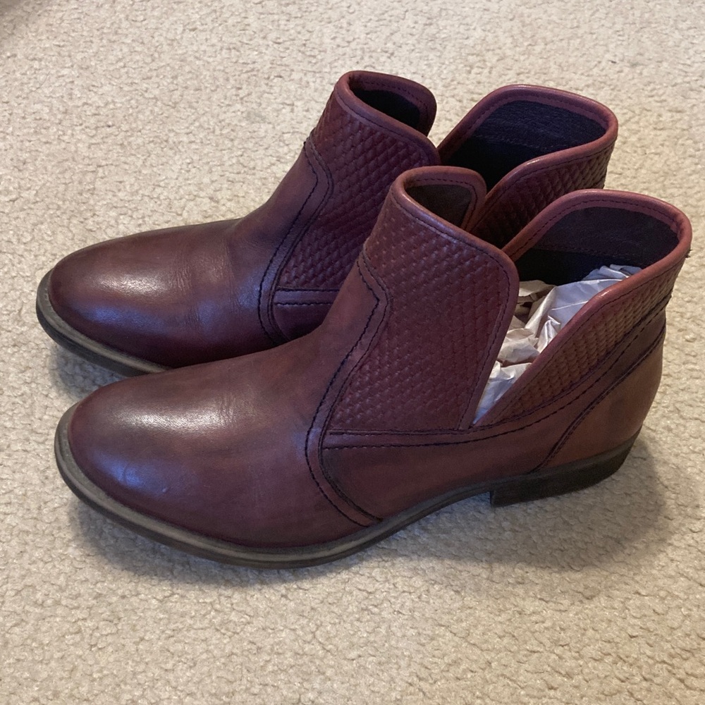 Women's Burgundy Genuine Leather Ankle Booties NWOT